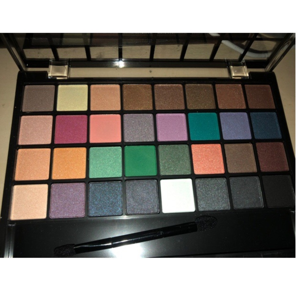 32 Eyeshadow Palette Only Swatched Elf Cosmetics